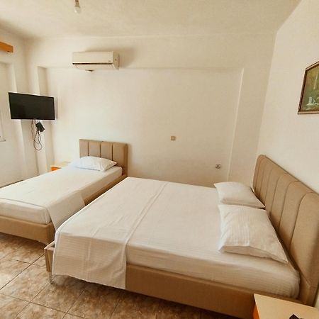 Mejdi Apartments Sarandë 객실 사진