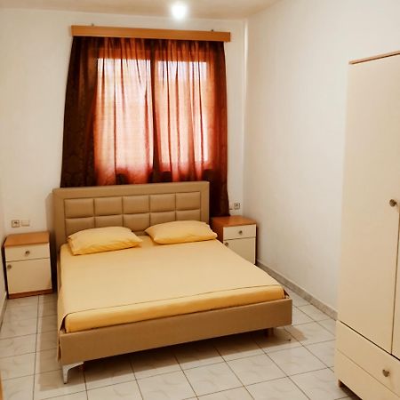 Mejdi Apartments Sarandë 객실 사진