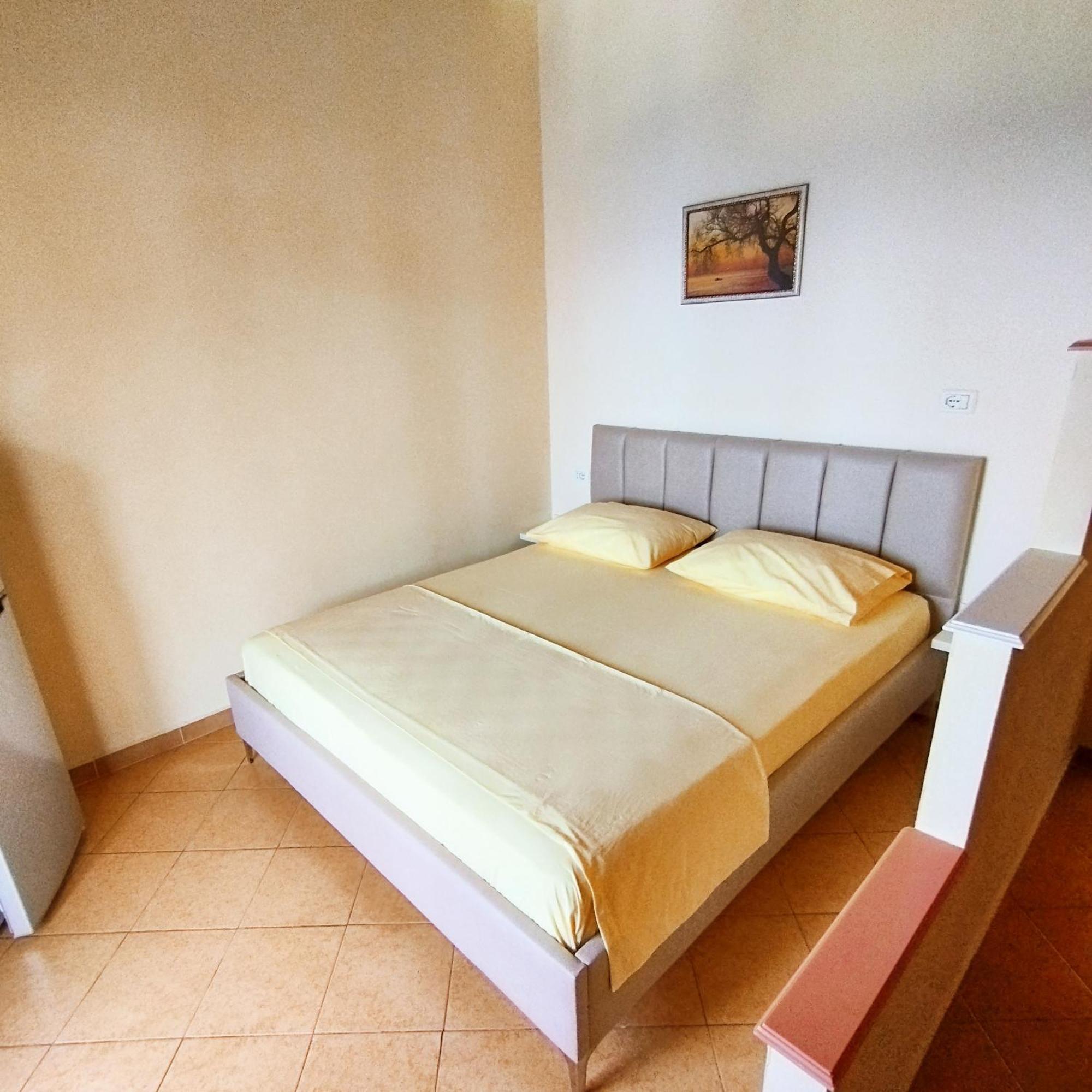 Mejdi Apartments Sarandë 객실 사진