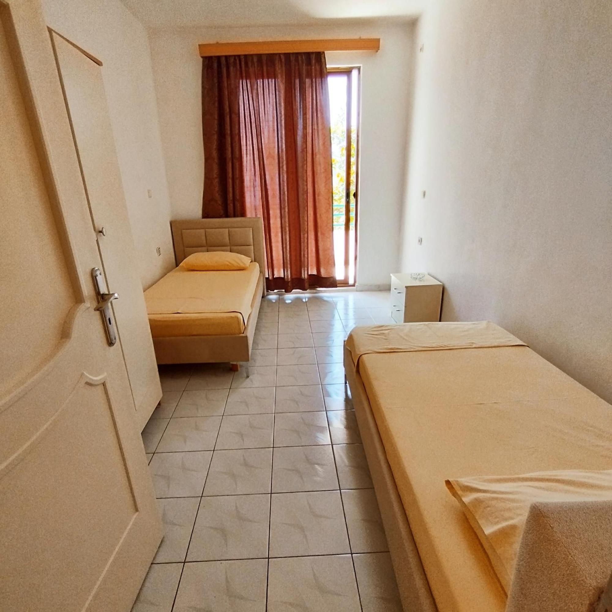Mejdi Apartments Sarandë 객실 사진